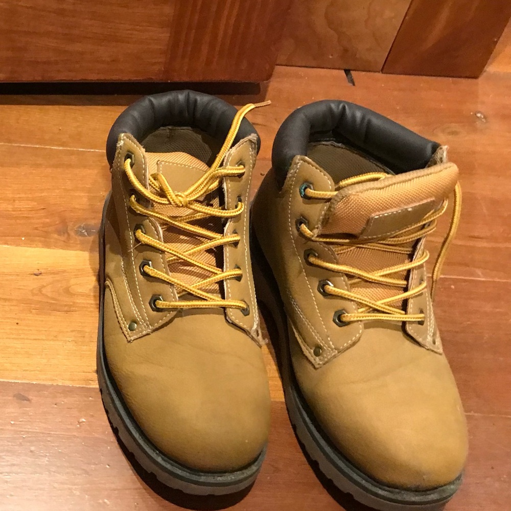 Brand New Timberland Style Boots